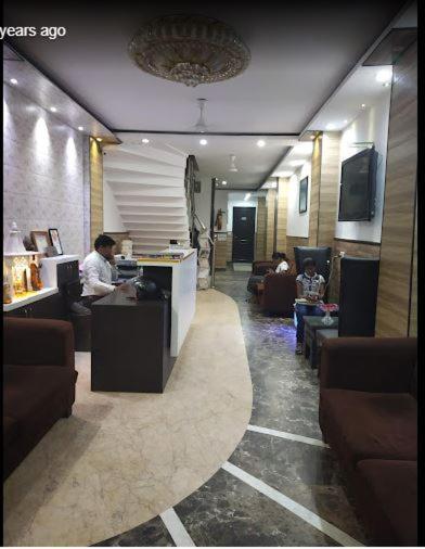 Tjs Royal Hotel Delhi  Buitenkant foto