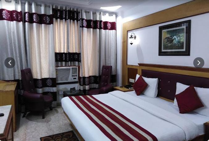 Tjs Royal Hotel Delhi  Buitenkant foto