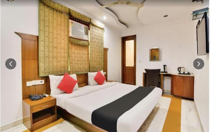 Tjs Royal Hotel Delhi  Buitenkant foto