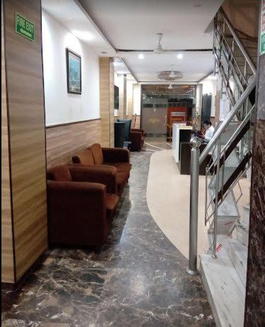 Tjs Royal Hotel Delhi  Buitenkant foto